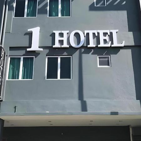 1 Hotel Mahkota Cheras Εξωτερικό φωτογραφία