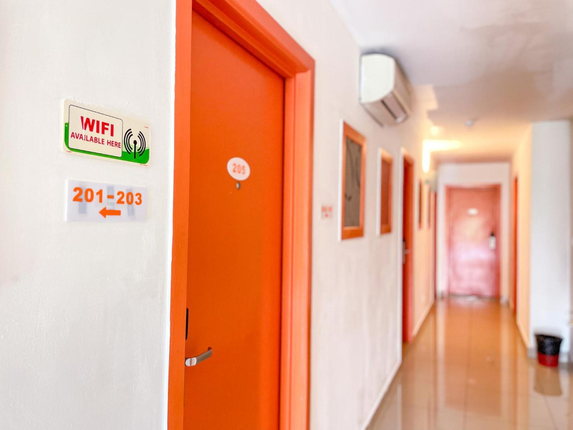 1 Hotel Mahkota Cheras Εξωτερικό φωτογραφία