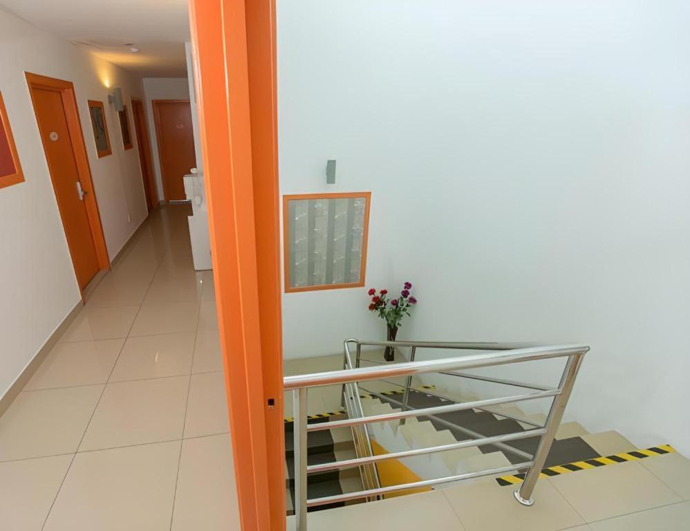 1 Hotel Mahkota Cheras Εξωτερικό φωτογραφία